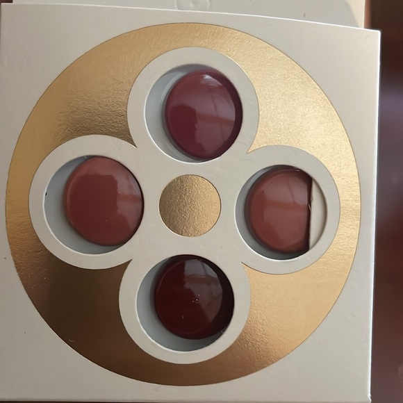 Louis Vuitton Beaute LV Rouge lipstick samples - Picture 2 of 9